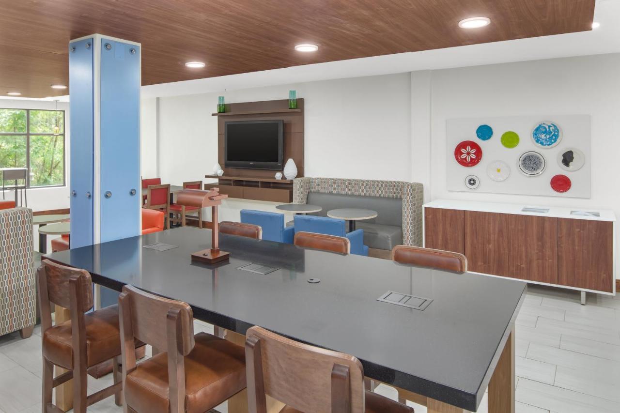 Holiday Inn Express & Suites - Hardeeville-Hilton Head By Ihg Exteriér fotografie
